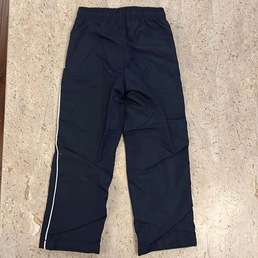 Children’s place Nylon type track pants with warm liner boys 5/6 - Picture 2 of 4